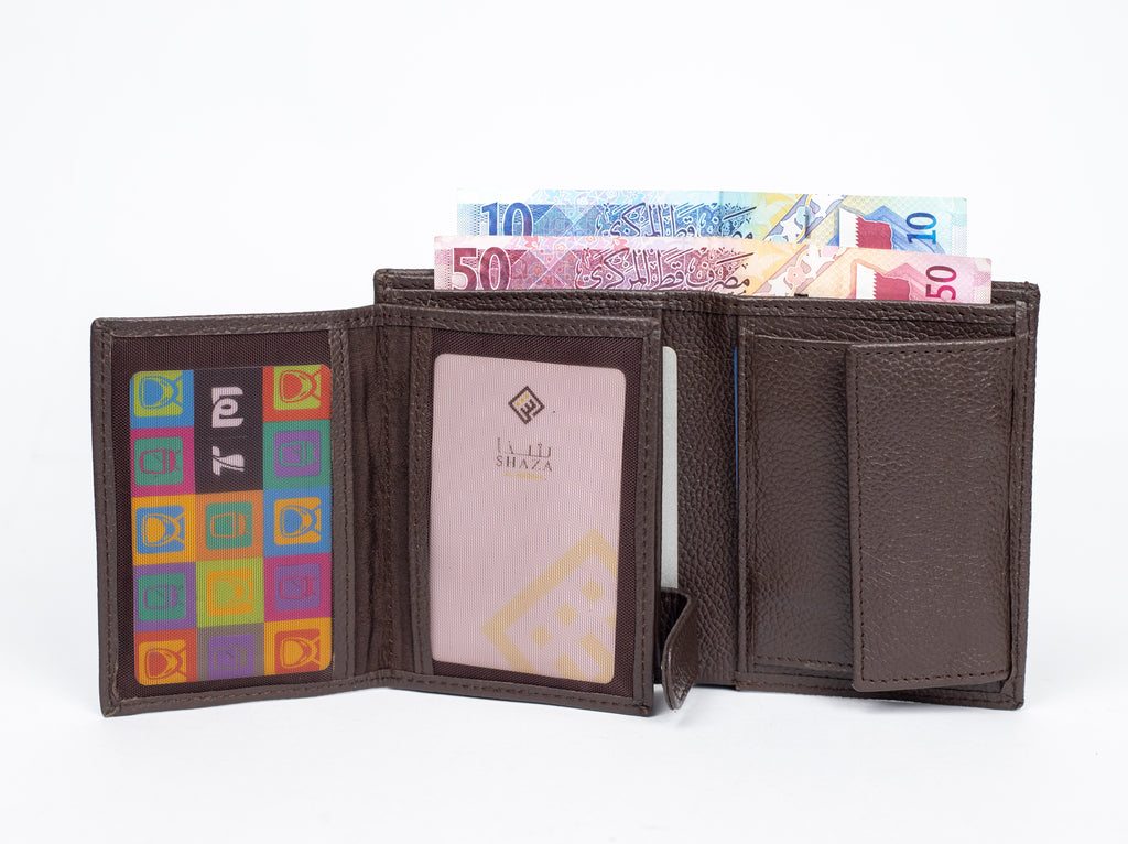 Carry-All Wallet – Men’s Brown Leather Edition